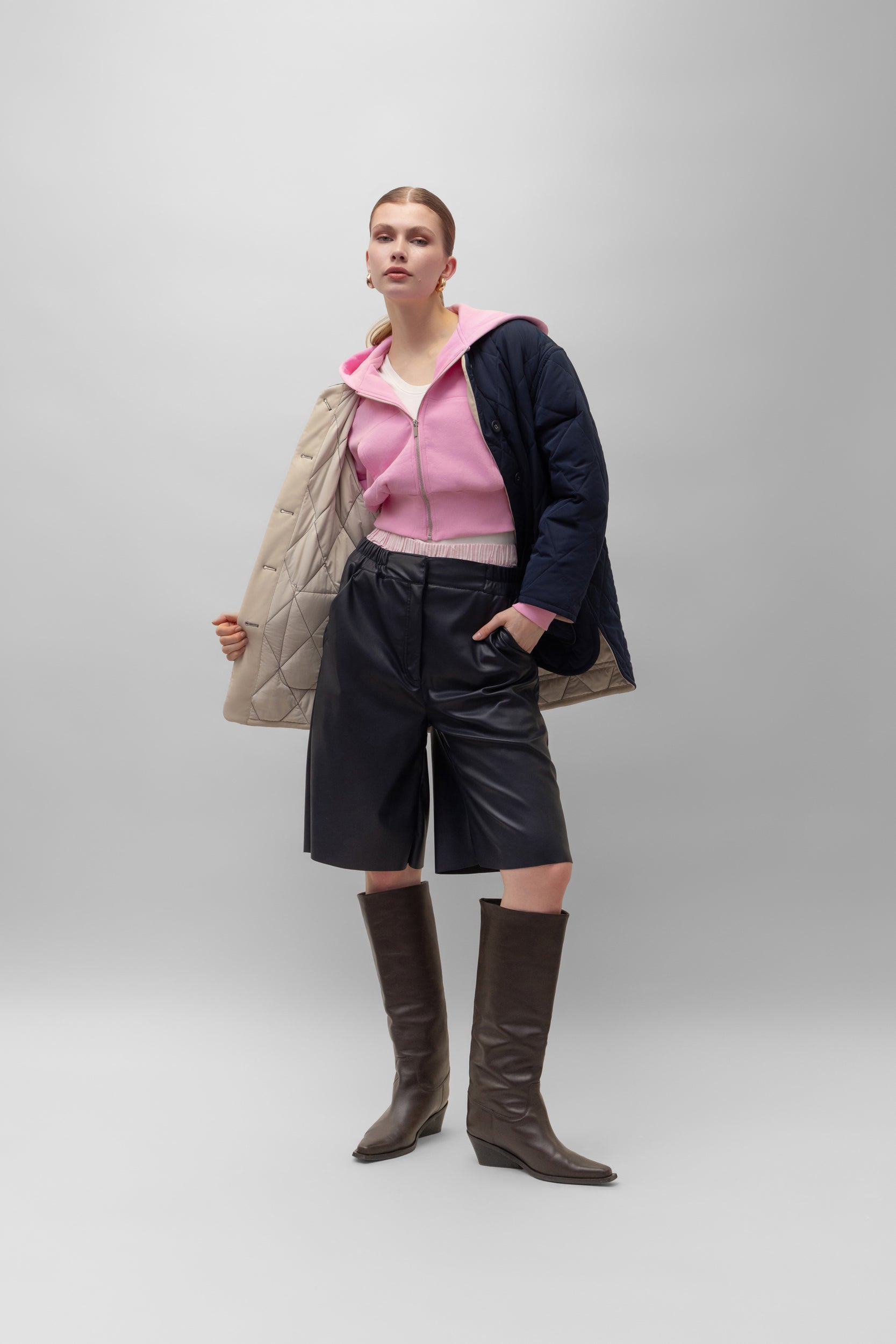 Reversible Quilted Jacket in Navy/Bone