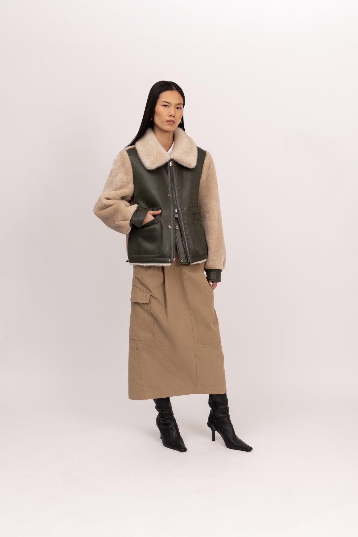 Reversible Barn Jacket in Khaki/Winter White