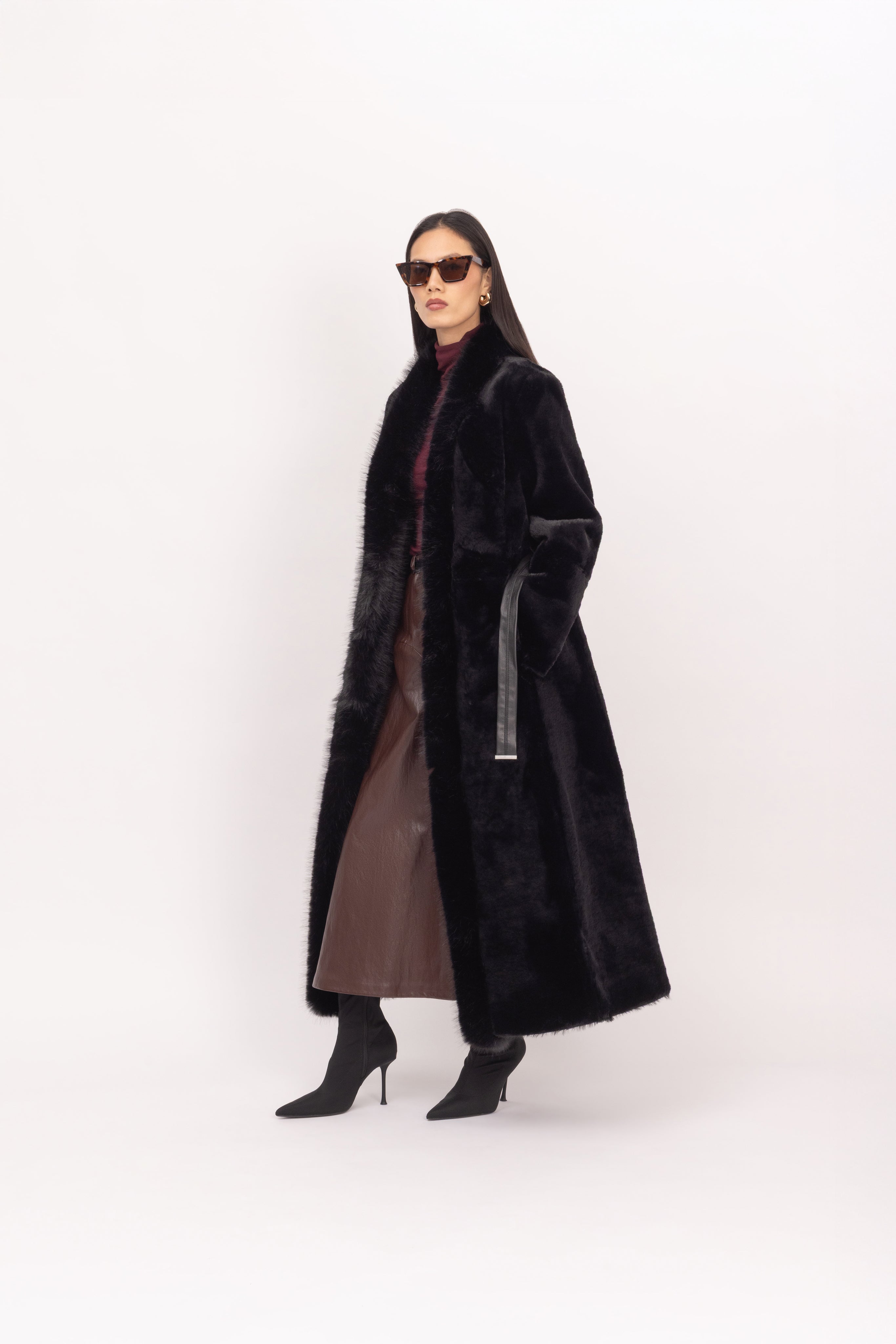 Reversible Long Chloe in Black