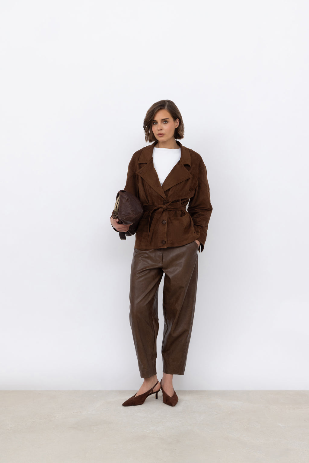 Barrel Leg Trousers in Raisin