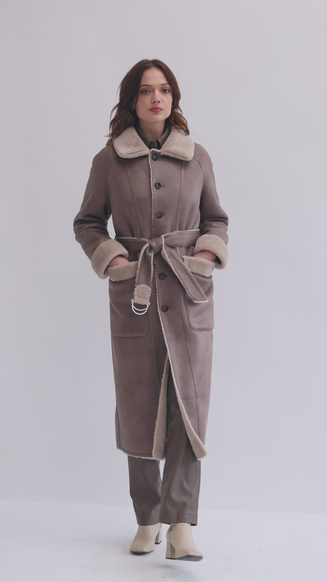 Reversible Raglan Coat in Taupe