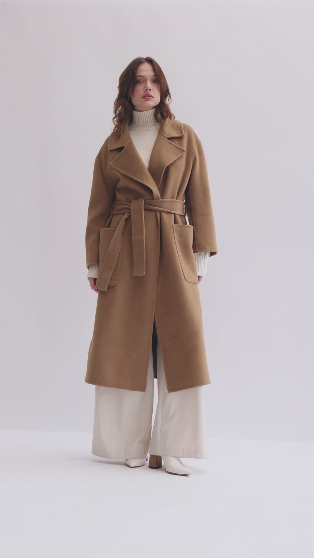 Midi Wool Coat with Detachable Collar in Caramel